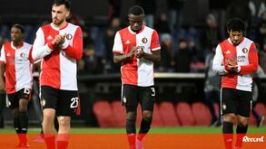 Afinal o Feyenoord vai contar com os seus adeptos no jogo com o FC Porto no Dragão