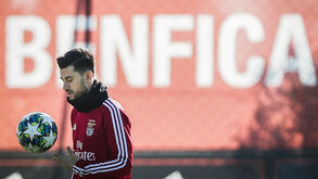 Pizzi: «Queremos premiar os adeptos com a passagem à Liga Europa»