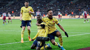 Arsenal quebra 'jejum' e regressa às vitórias após nove jogos sem ganhar