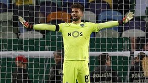 Maximiano é para continuar na baliza