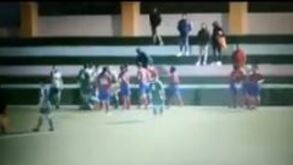 «Se te apanho, violo-te»: adepto ameaça árbitra de 16 anos