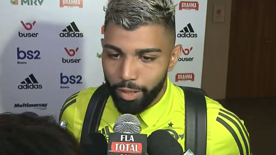 A explicação de Gabigol para ter beijado o relvado do Maracanã