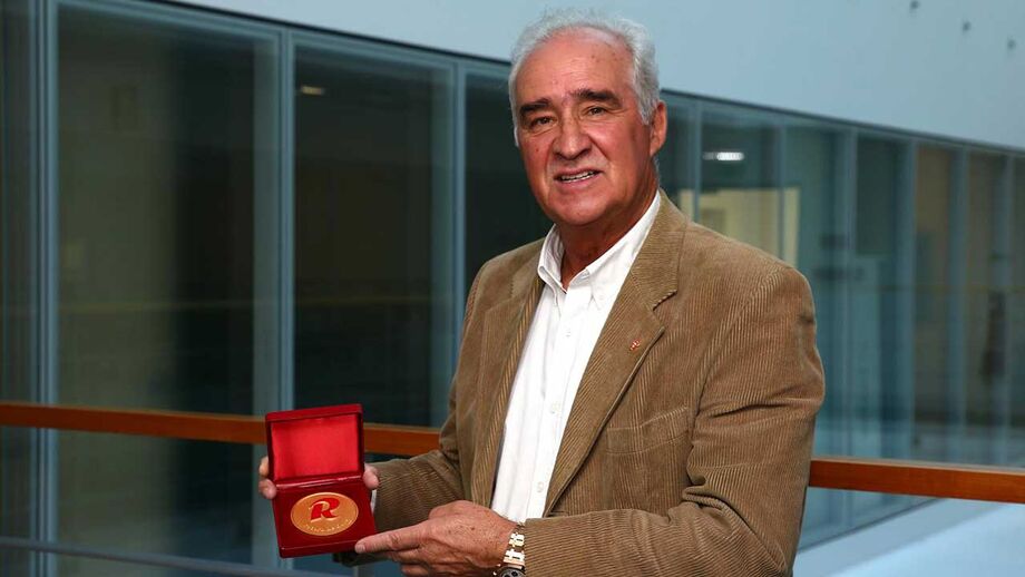 Mário Narciso recebe Record de Ouro e fala da carreira em entrevista no Record Mais