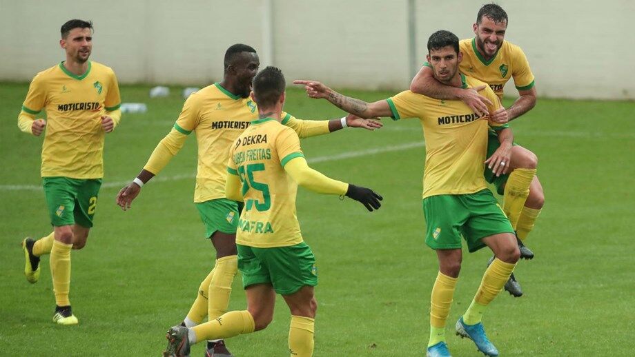Mafra-Estoril, 3-1: Equipa de Vasco Seabra sobe até ao 6.º lugar da classificação