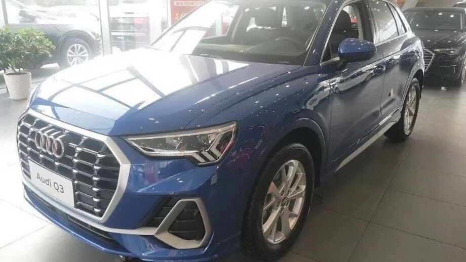 Criança 'à solta' em stand da Audi dá 9 mil euros de prejuízo