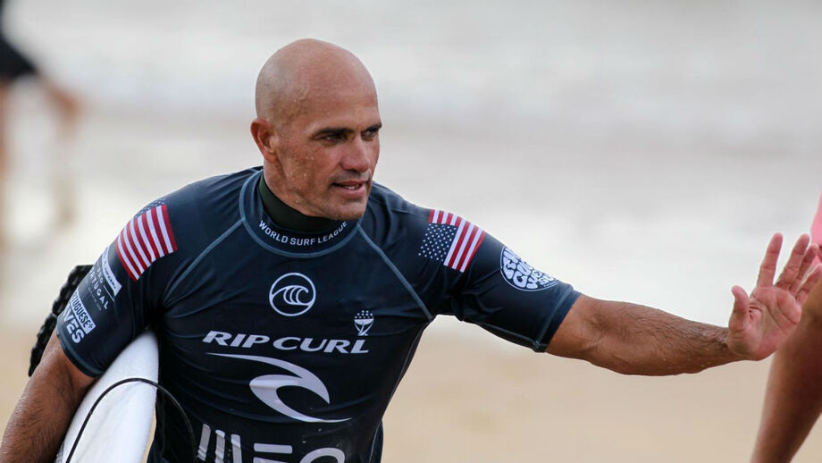 Slater conquista Triple Crown havaiana, mas falha presença em Tóquio’2020