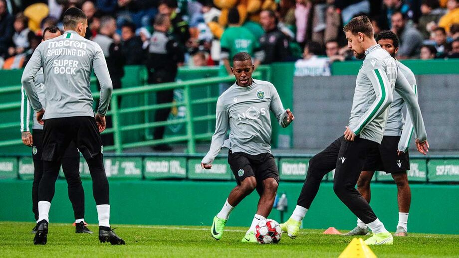 Sporting regressa em família