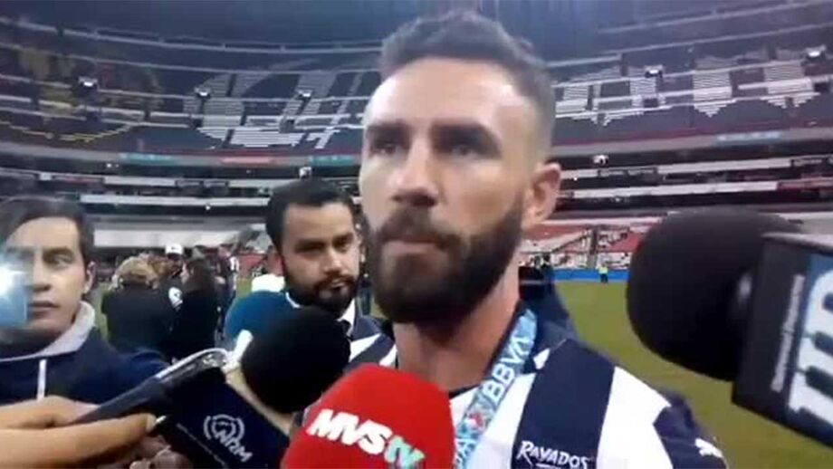 Layún deixa forte mensagem a quem o