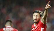 Defesa central do lado direito: Rúben Dias.