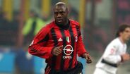 20. Harvey Esajas - Defesa holandês chegou ao Real Madrid a custo zero, na época de 1998/99, proveniente do Dordrecht'90 - agora FC Dordrecht. Não realizou qualquer partida pelos merengues, tendo posteriormente sido transferido para o AC Milan... onde realizou um jogo.
