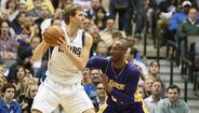 2015 - O alemão Dirk Nowitzki (Dallas Mavericks) foi outra das lendas da NBA a defrontar Kobe Bryant