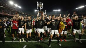 Espanha: Guedes segura a primeira Taça do Rei 