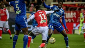 Reims nas 'meias' da Taça da Liga francesa ao vencer Estrasburgo nos penáltis