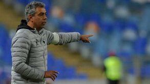 Académica rescinde contrato com dois jogadores