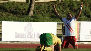 Mafra-Vilafranquense, 1-1: Ribatejanos falham dois penáltis mas travam Mafra
