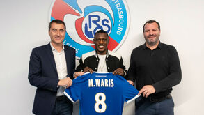 Waris oficializado no Estrasburgo