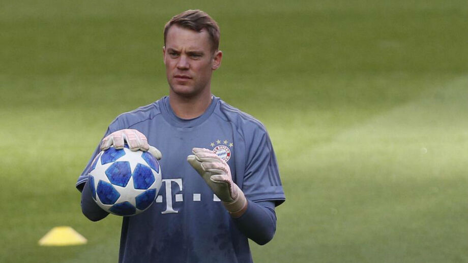 Neuer recusa-se a dar minutos ao sucessor na baliza do Bayern Munique