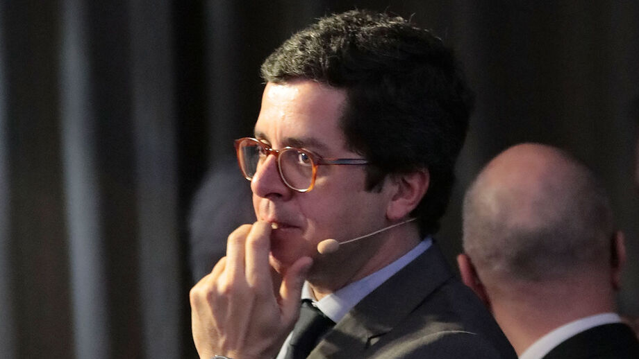 Governo garante mão pesada para os clubes