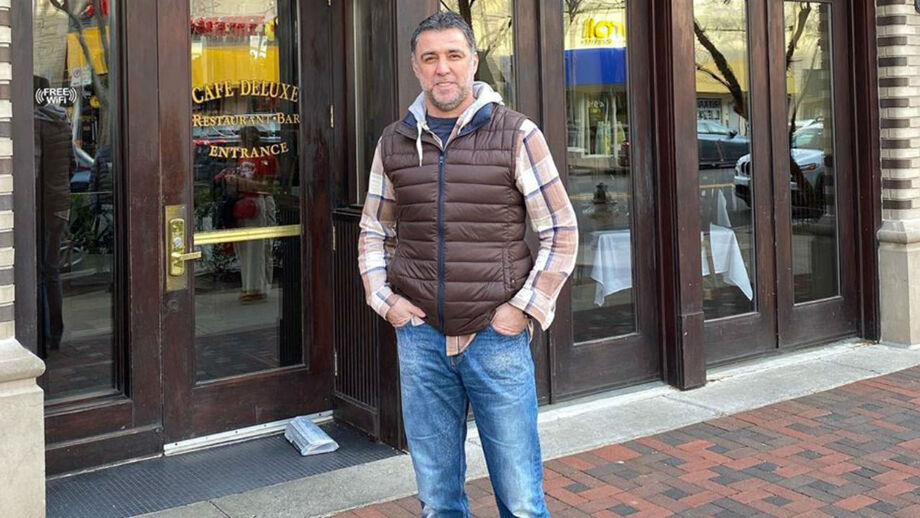 Ex-futebolista turco foge do regime de Erdogan e agora conduz um Uber em Washington