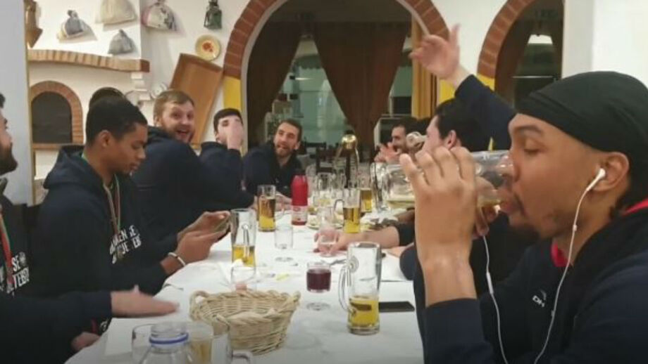 Oliveirense festejou à mesa a revalidação do título frente ao Benfica