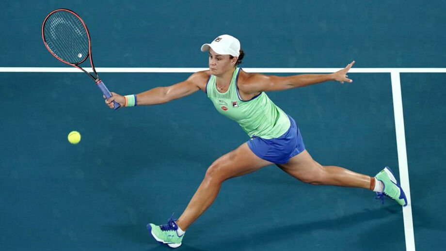 Ashleigh Barty 'treme', mas avança para a segunda ronda do Open da Austrália