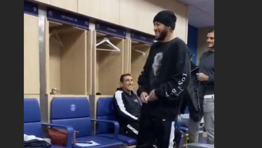Neymar não ganhou para o susto no balneário do PSG