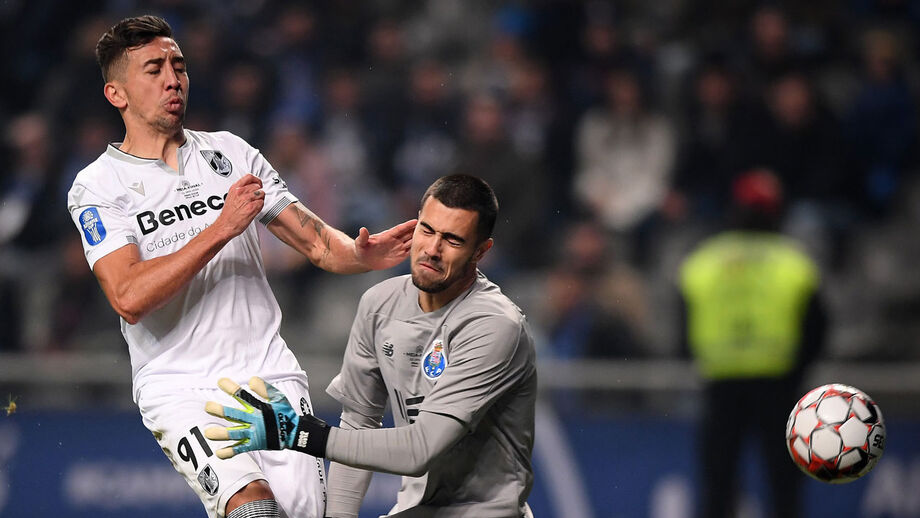 Diogo Costa vai até ao fim