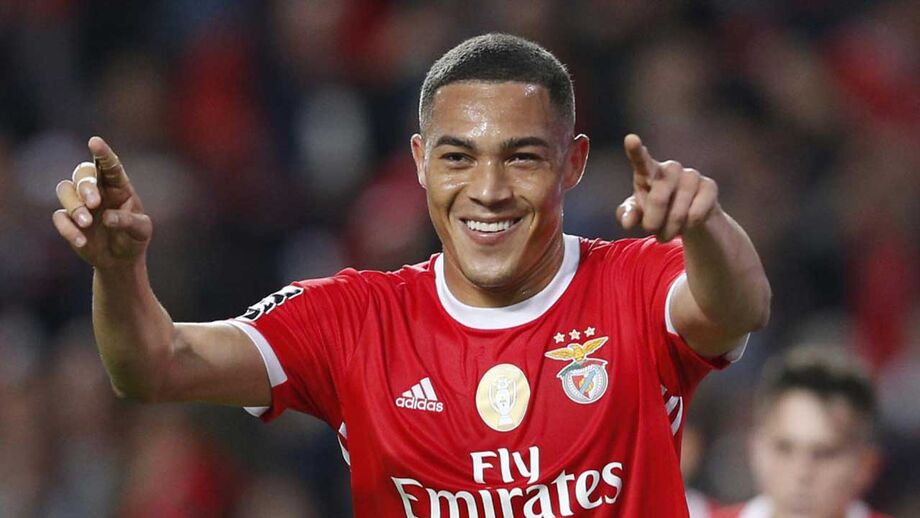 Mercado: Italianos falam em proposta milionária por Vinícius e ex-Sporting está de regresso à Serie A