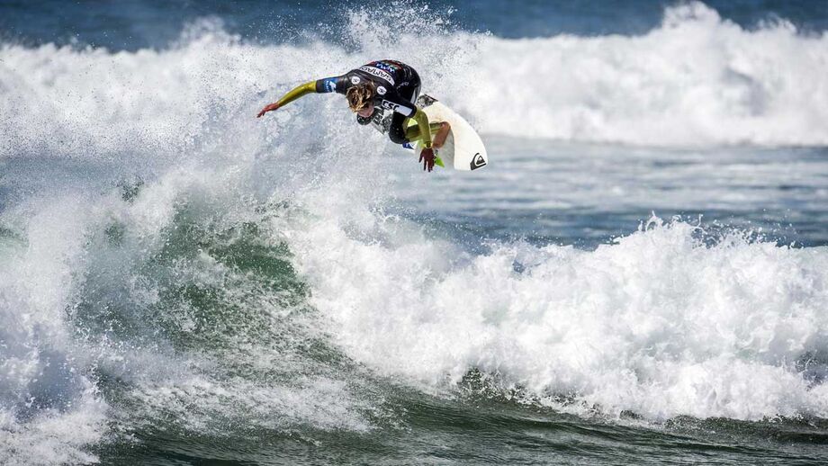 Jácome Correia entra a vencer no QS5000 de Pipeline