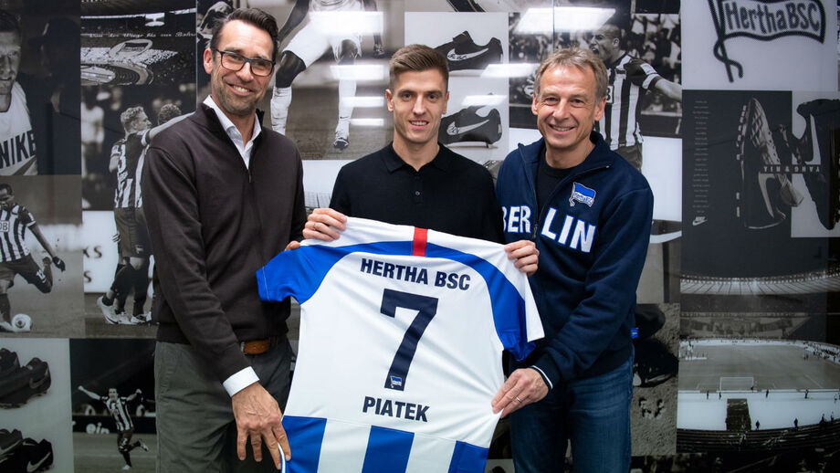 Krzysztof Piatek deixa AC Milan e reforça Hertha de Berlim