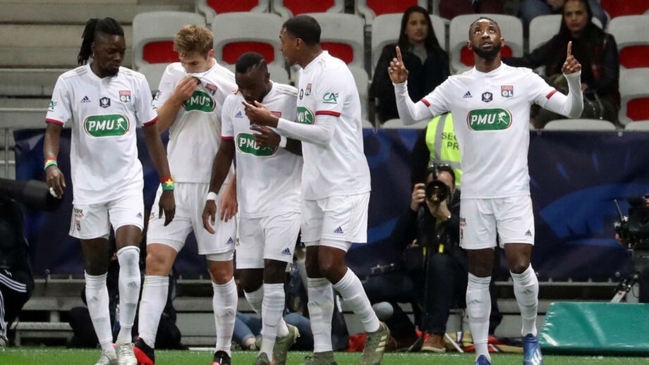Lyon vence em Nice e garante vaga nos 'quartos' da Taça de França