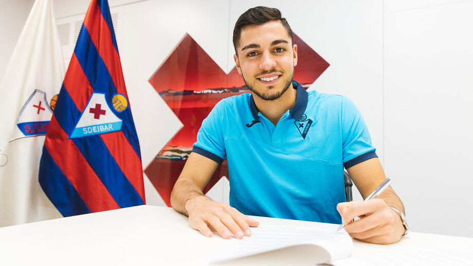 Rafa Soares reforça espanhóis do Eibar