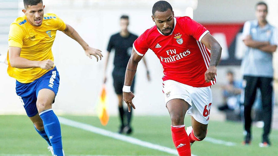 Vinícius Ferreira ruma ao Avaí a título definitivo