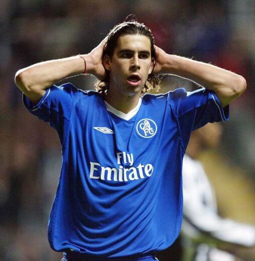 Tiago (Benfica - Chelsea): O internacional português chegou a Londres em 2004. No total, o médio disputou 52 jogos, tendo marcado quatro golos. Na temporada seguinte transferiu-se para os franceses do Lyon.