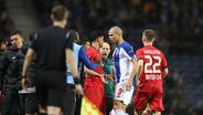 Tudo correu mal ao FC Porto: defesa a meter água, uma lesão e expulsão à beira do fim