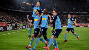 Borussia M'Gladbach goleia e 'recupera' quarto lugar da Bundesliga
