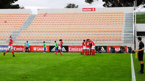 Benfica B-Cova da Piedade, 2-0: Águias vencem em partida com elevado número de faltas