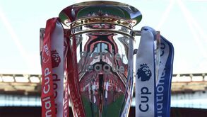 Surto de papeira adia jogo da equipa B