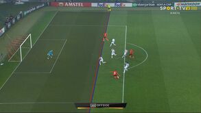 Shakhtar marcou ao Benfica mas golo foi anulado pelo VAR