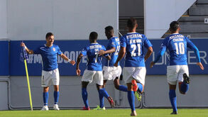 Dupla luta por uma vaga Feliz