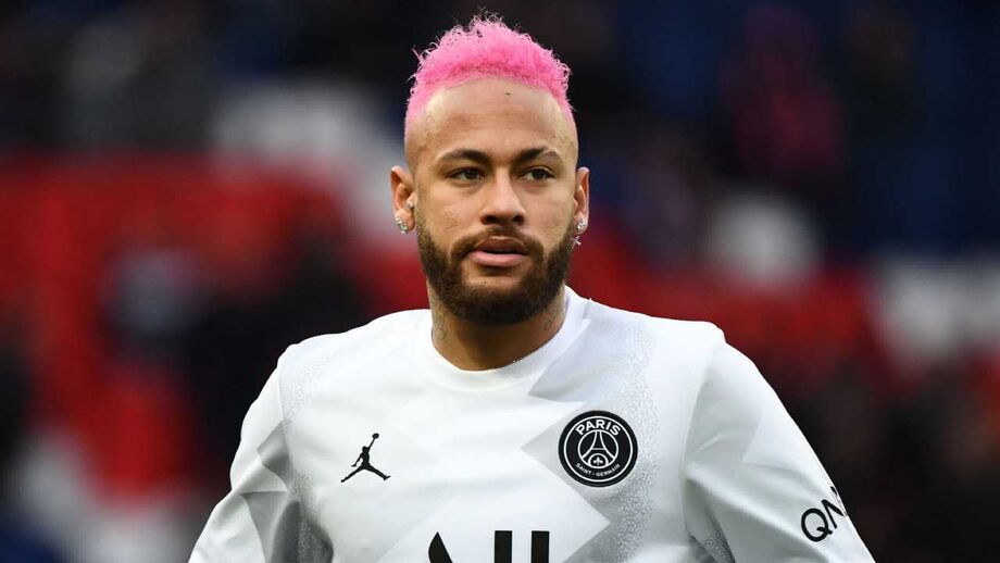 Cabrito polémico, festa de anos antecipada e nova lesão: Neymar vive dias agitados