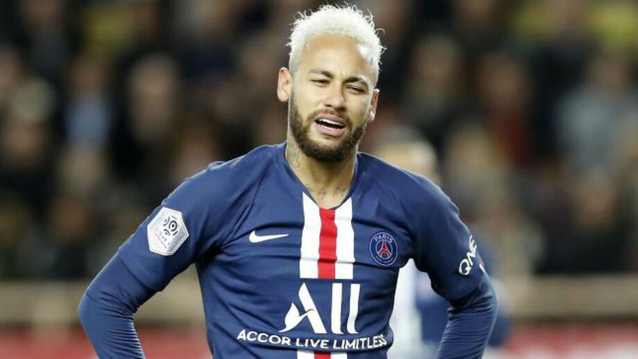 Mulher que diz ter sido violada por Neymar volta à carga e agora vai acusá-lo em França