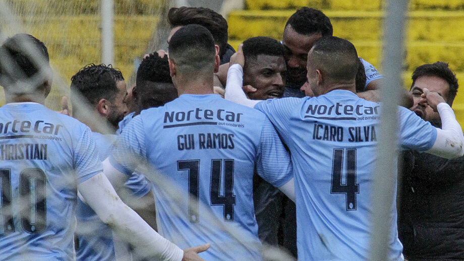 Ac. Viseu-Feirense, 0-1: Ramires decidiu com golo nos descontos