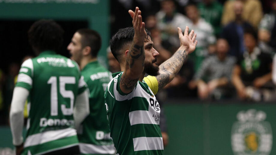 Sporting vence Benfica e assume a liderança do campeonato de futsal