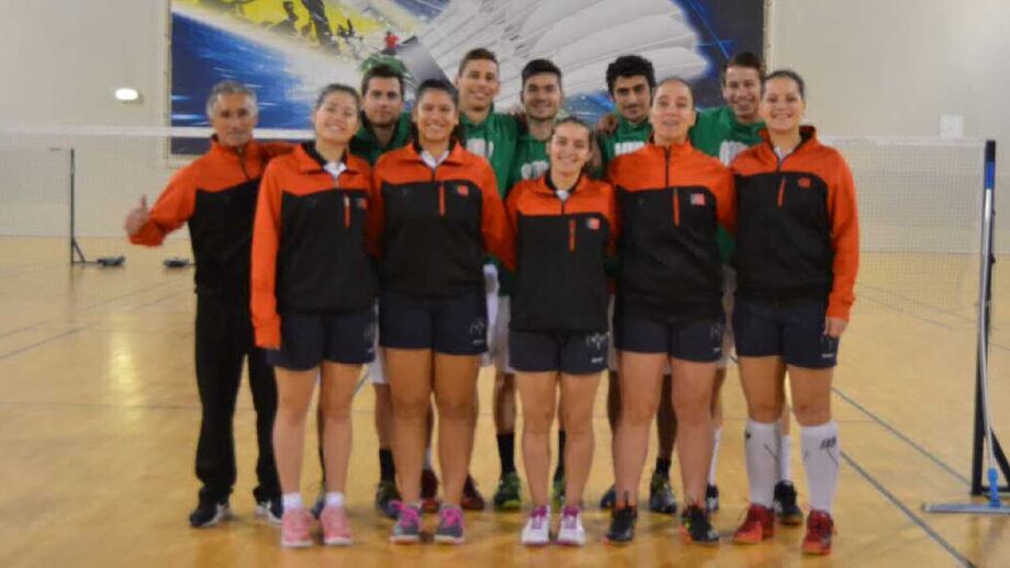 Portugueses perdem na estreia do Europeu de badminton por equipas