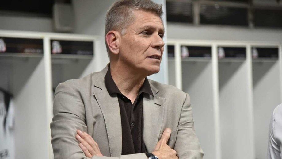 Paulo Autuori assume comando do Botafogo