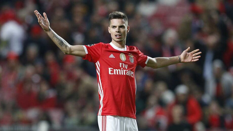 Weigl reedita dupla com Taarabt