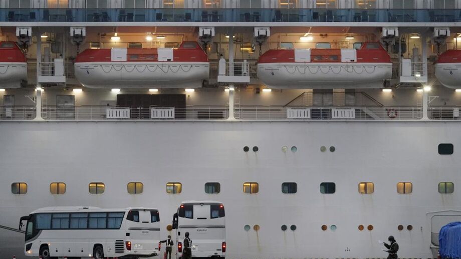 Novo caso de coronavírus confirmado em navio cruzeiro impedido de entrar em vários países