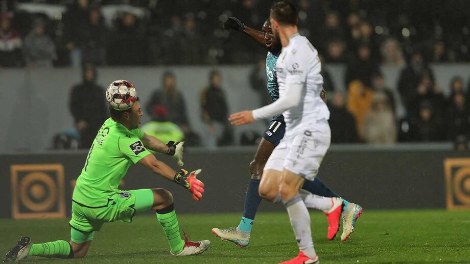 V. Guimarães-FC Porto, 1-2: resposta digna
