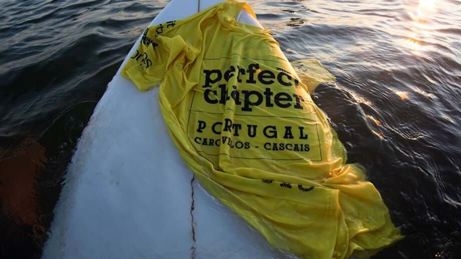 16 surfistas lutam pelo triunfo nos tubos de Carcavelos